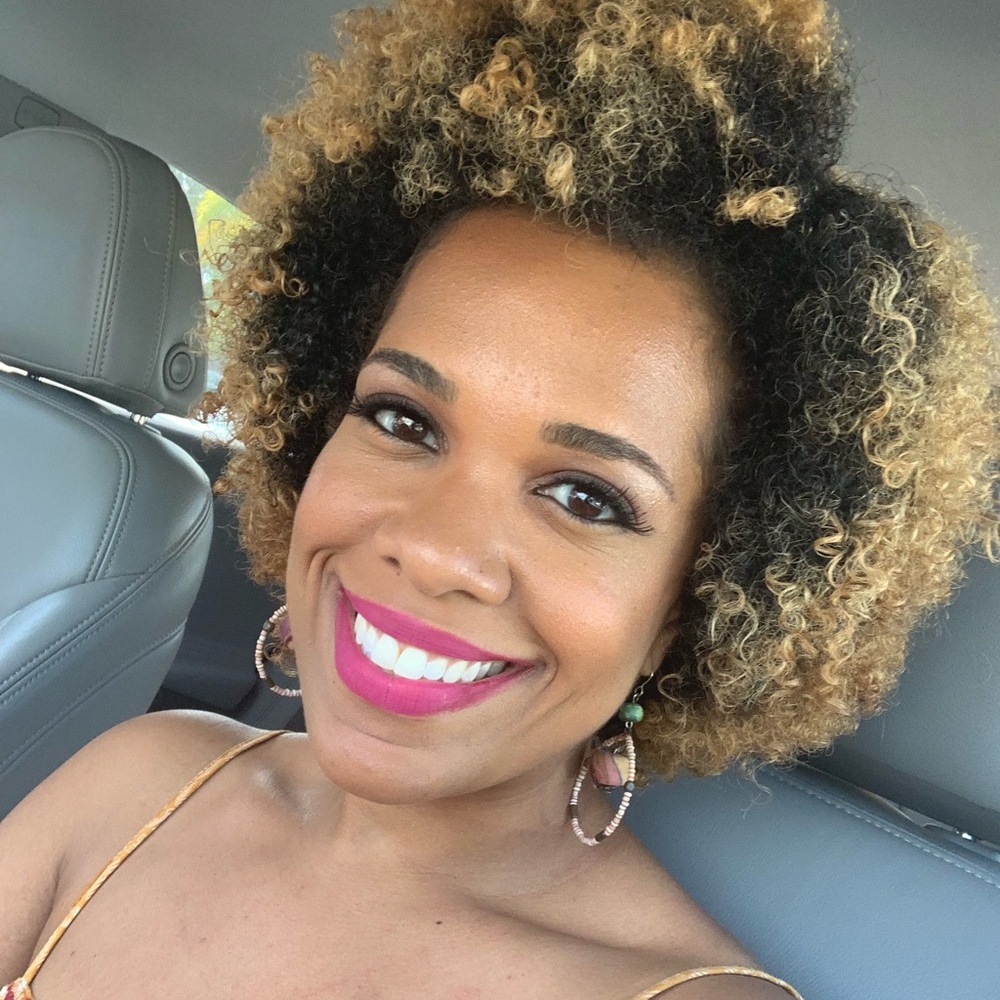 Meet your Posher, Ileana